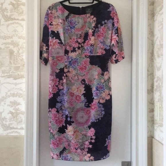 Dress - Picture 1 of 5